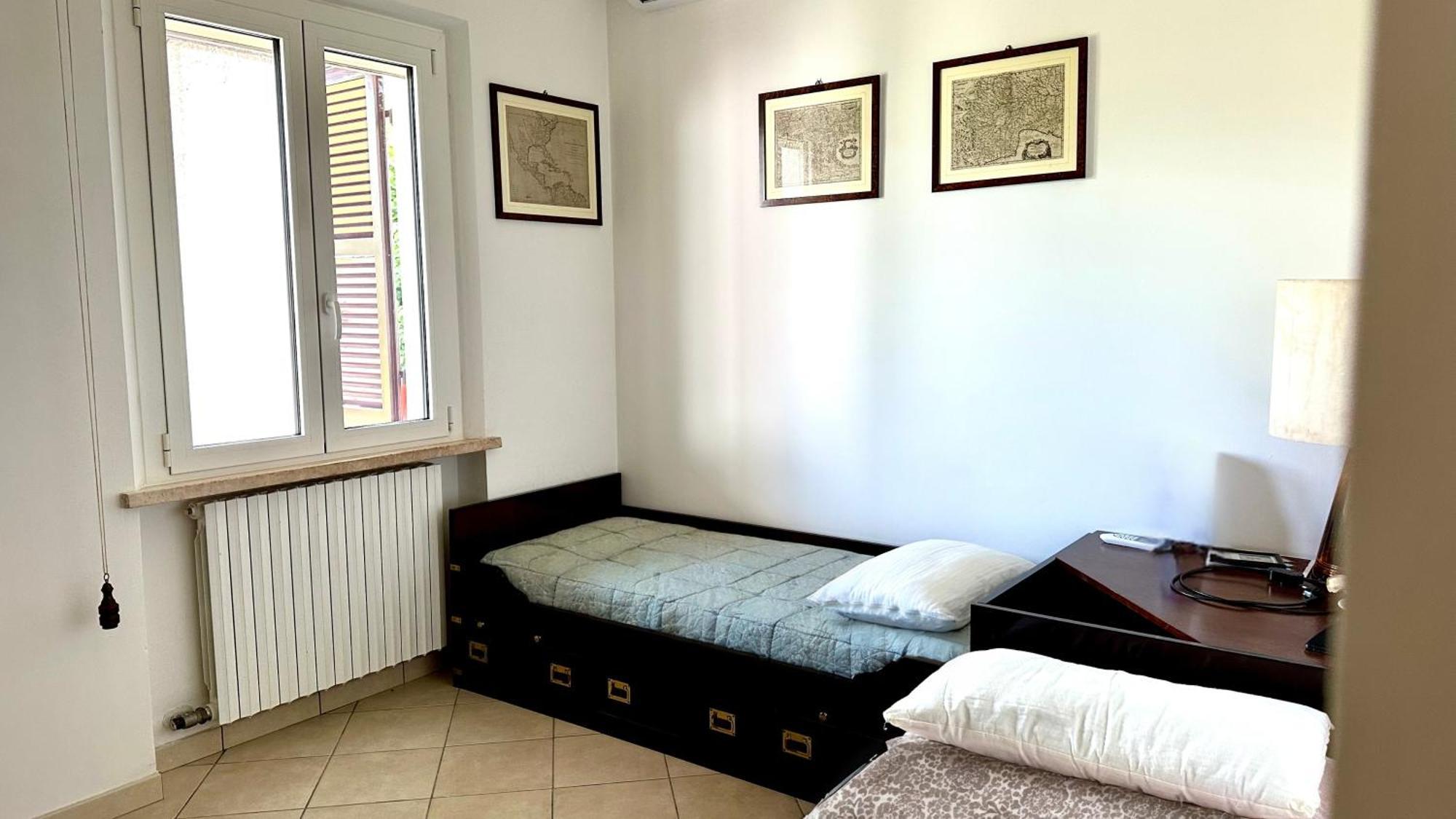 N084 - Numana, Villa Quadrilocale Con Meraviglioso Giardino Bagian luar foto